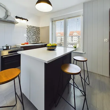 Beautiful For 6 People Located 550 M From The By Renters Apartment Gdansk