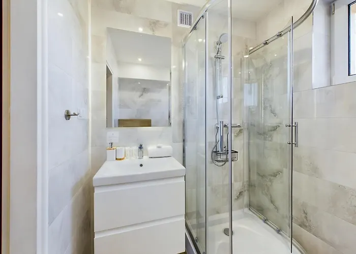 Beautiful For 6 People Located 550 M From The By Renters Danzig